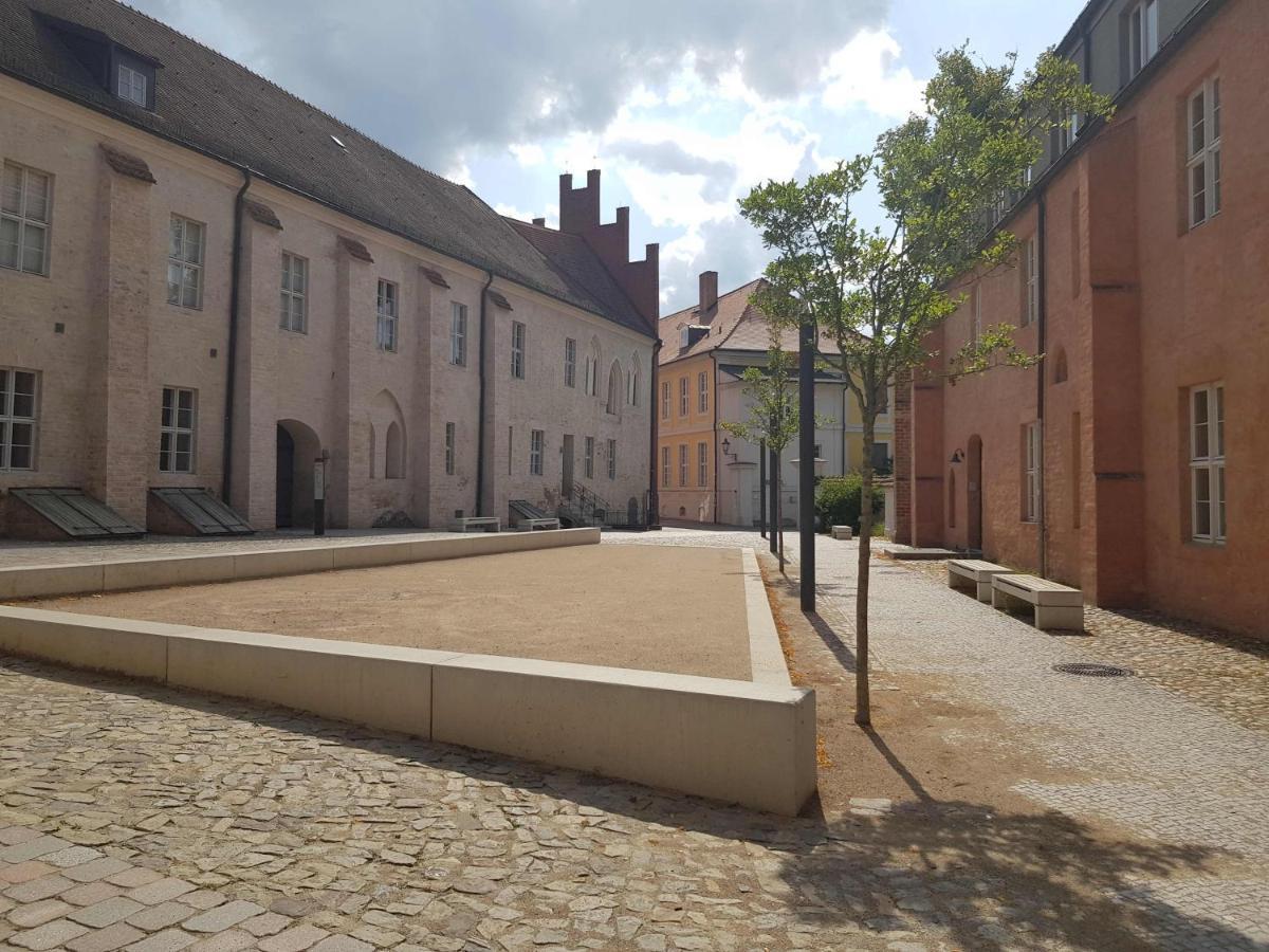 Karino Helles Apartment Ueber Den Havel-Gaerten Auf Der Dominsel Бранденбург Экстерьер фото